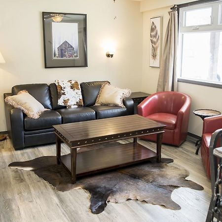 Yamnuska Suites Canmore Extérieur photo