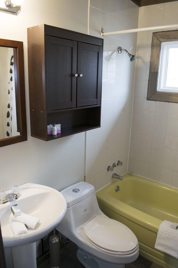 Yamnuska Suites Canmore Extérieur photo
