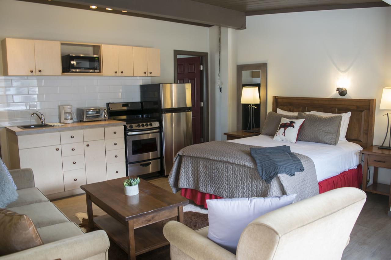 Yamnuska Suites Canmore Extérieur photo