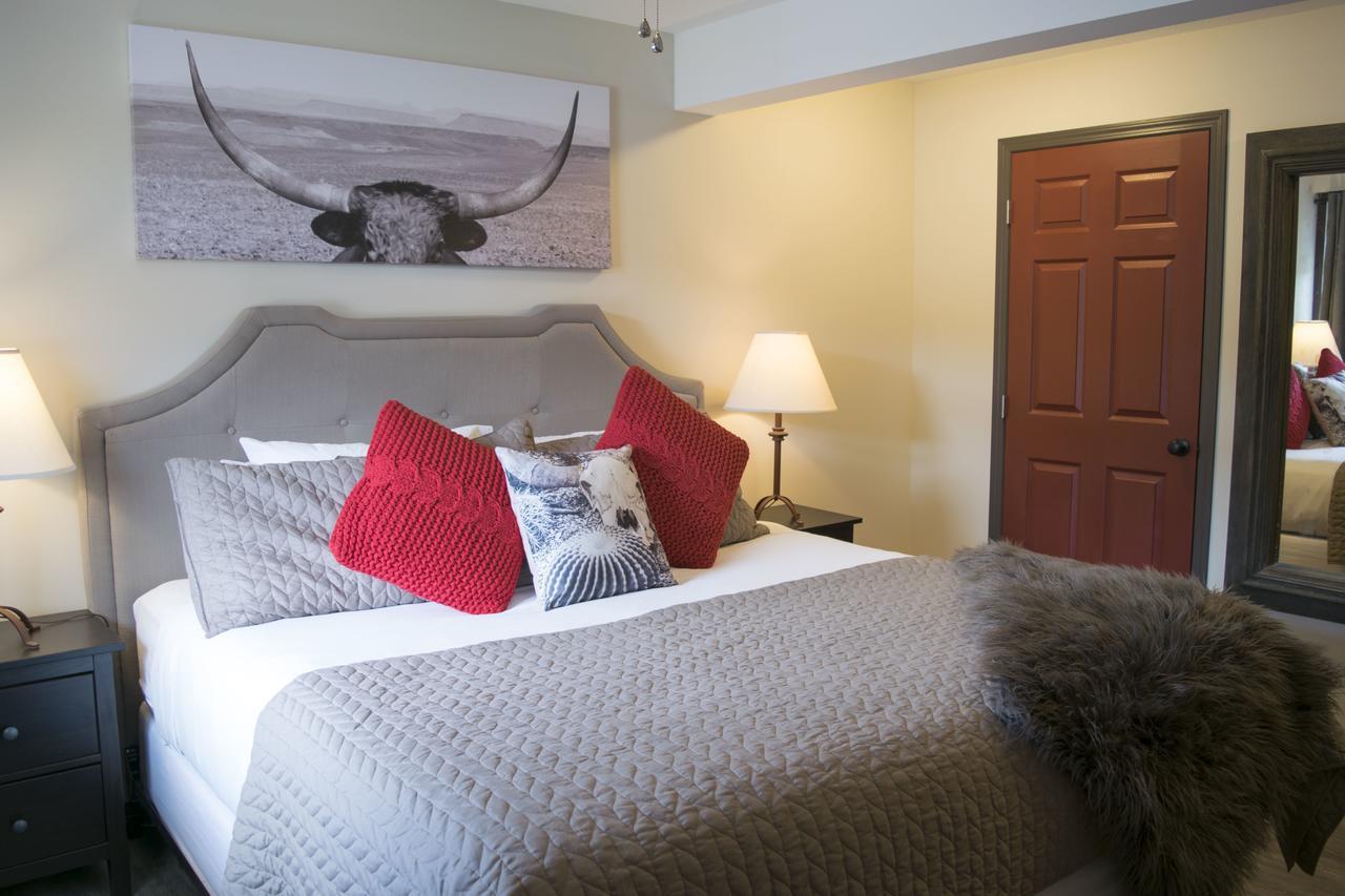 Yamnuska Suites Canmore Extérieur photo